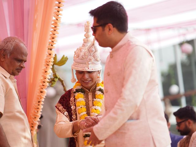 Sonia and Sarang&apos;s wedding in Mumbai, Maharashtra 324