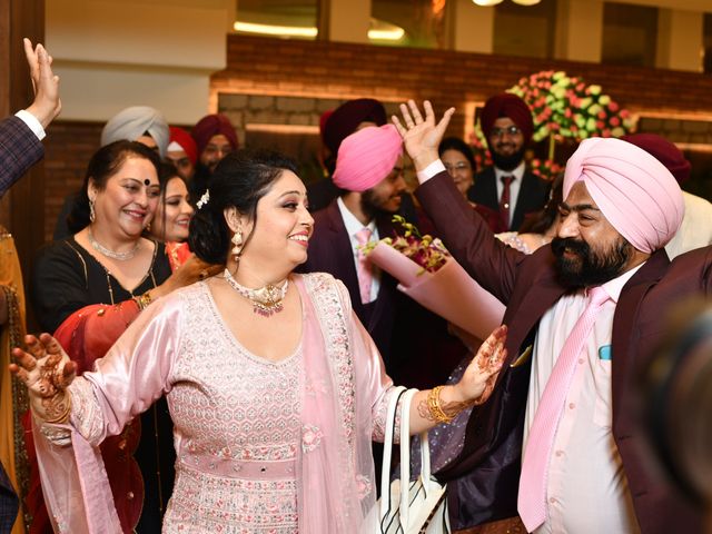Avineet and Simarpreet&apos;s wedding in Central Delhi, Delhi NCR 48