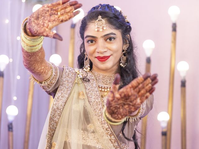 Shraddha and Rishikesh&apos;s wedding in Mumbai, Maharashtra 8