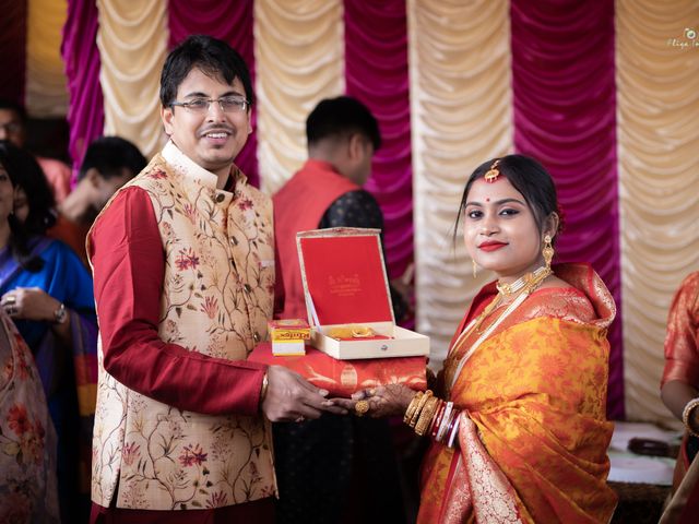 Aritra and Aritraa&apos;s wedding in Howrah, West Bengal 4