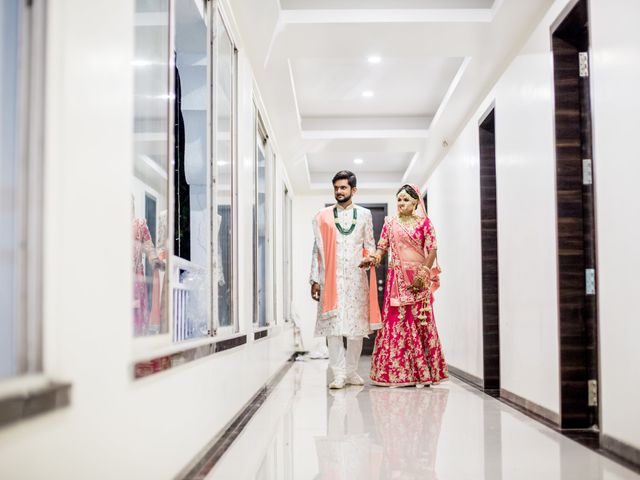 Aditi and Himanshu&apos;s wedding in Pune, Maharashtra 20
