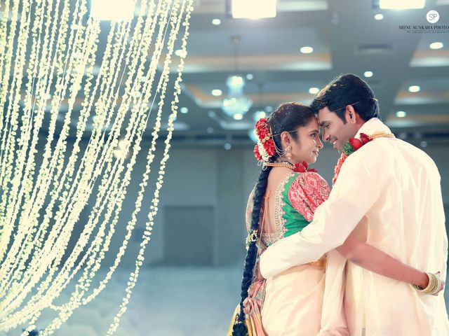 Sahiti and Hari&apos;s wedding in Guntur, Andhra Pradesh 13