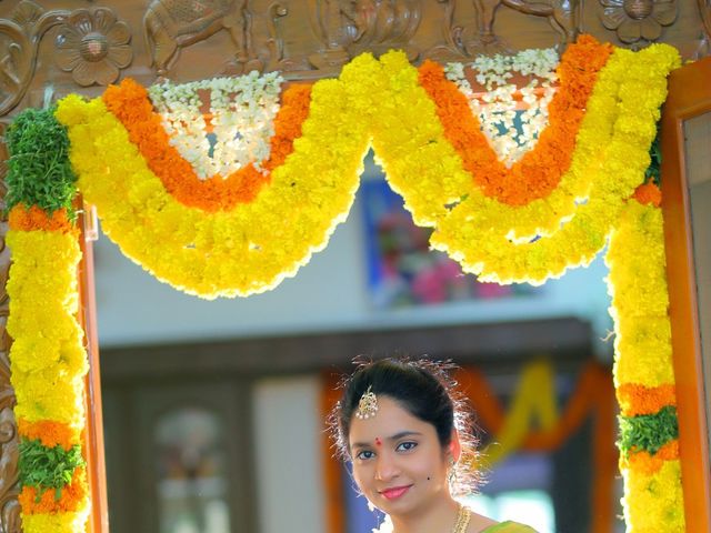 Sahiti and Hari&apos;s wedding in Guntur, Andhra Pradesh 12