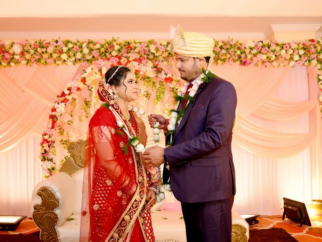 Vivek and Shivangi&apos;s wedding in Lucknow, Uttar Pradesh 28