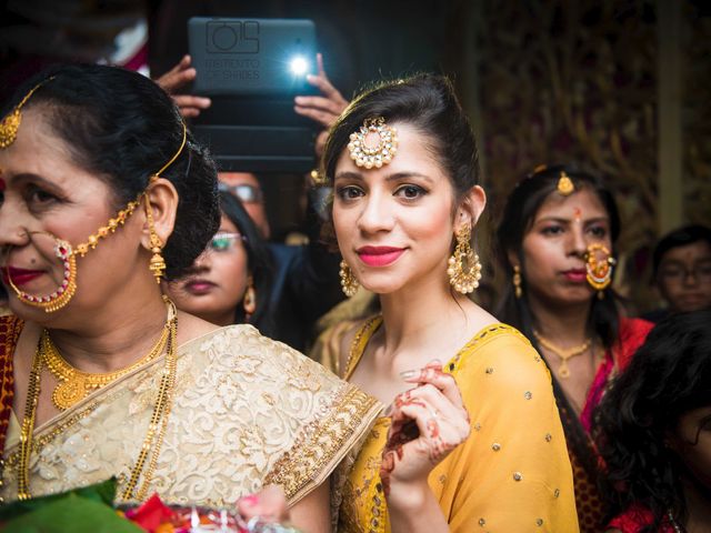 Himani and Rohan&apos;s wedding in West Delhi, Delhi NCR 15