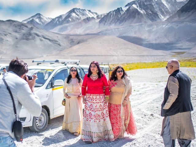 Shachi and Rikhil&apos;s wedding in Leh, Ladakh 47