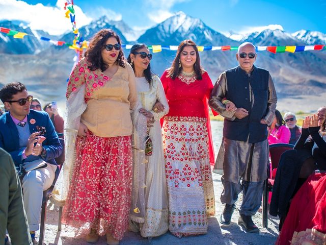 Shachi and Rikhil&apos;s wedding in Leh, Ladakh 54