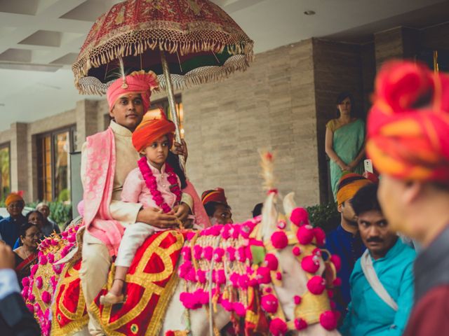 Kaushiki and Kushal&apos;s wedding in Varanasi, Uttar Pradesh 37