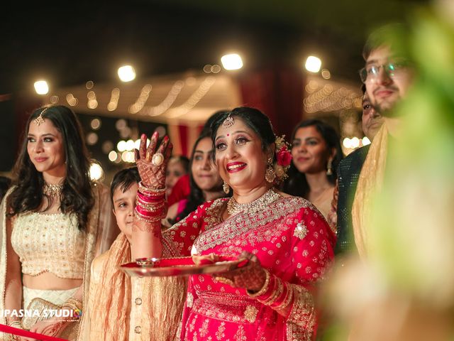 Saumya and Rohit&apos;s wedding in Gurgaon, Delhi NCR 26