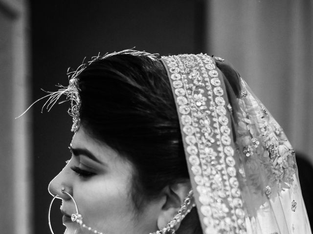 Lipi and Badal&apos;s wedding in Ghaziabad, Delhi NCR 18