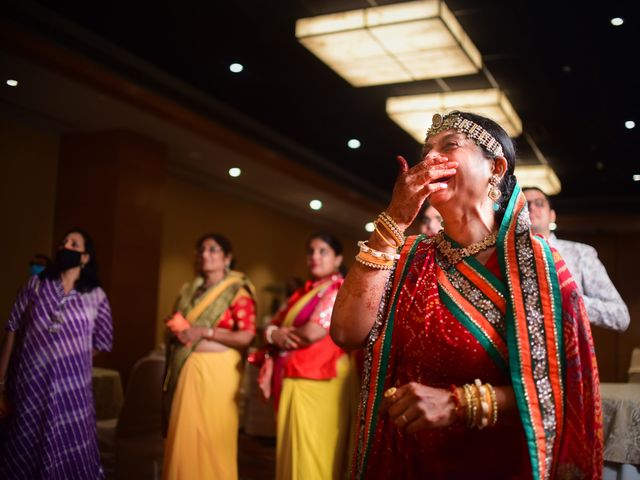 Harshita and Sarvottam&apos;s wedding in Kolkata, West Bengal 11