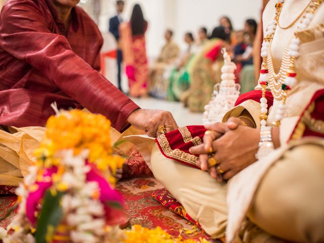 Mouli and Saswat&apos;s wedding in North 24 Parganas, West Bengal 24