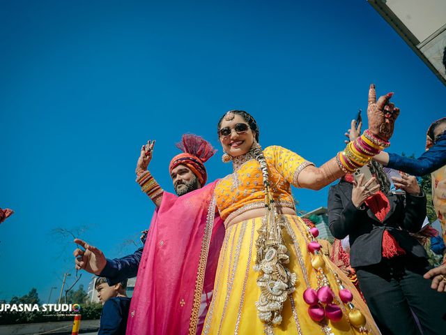 Aashita and + Akhil&apos;s wedding in Amritsar, Punjab 34