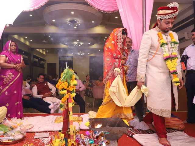 Alka and Aashish&apos;s wedding in Mumbai, Maharashtra 16