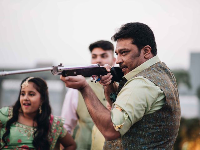 Vaishnavi and Darshil's wedding in Anand, Gujarat 22