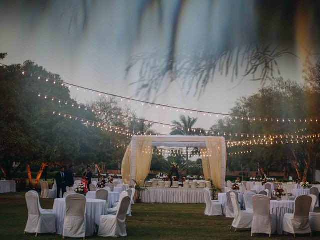 Vaishnavi and Darshil's wedding in Anand, Gujarat 29