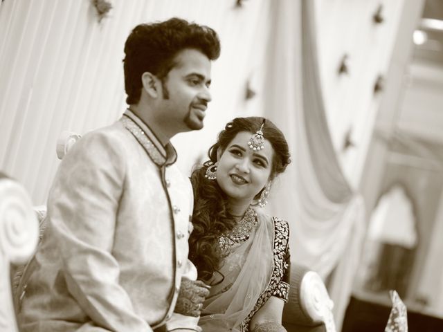 Apoorva and Amod&apos;s wedding in Pune, Maharashtra 18