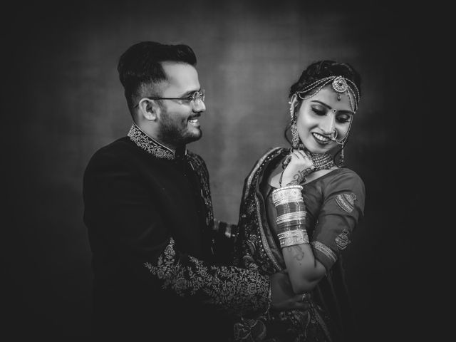 Jigar and Manali&apos;s wedding in Mumbai, Maharashtra 14