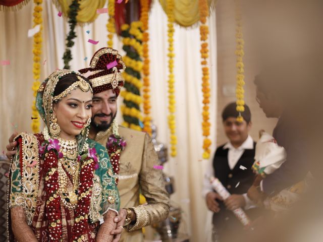 Jigar and Manali&apos;s wedding in Mumbai, Maharashtra 20