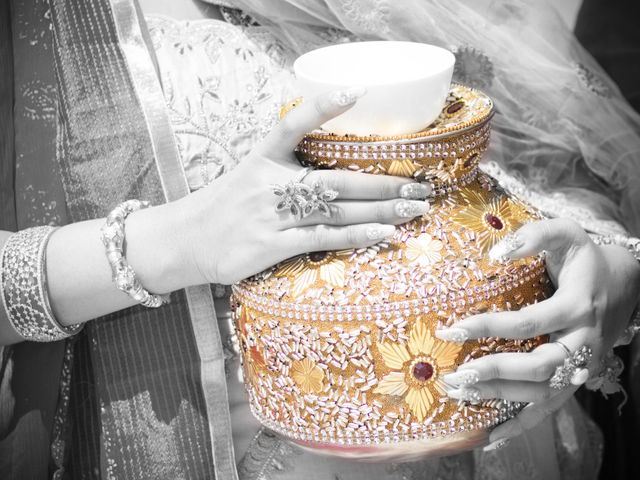 Priti and Gunjit's wedding in South Delhi, Delhi NCR 31
