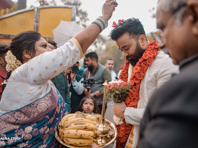 Himanish and Preeti&apos;s wedding in East Delhi, Delhi NCR 50