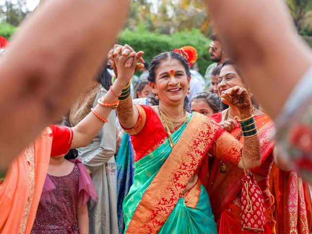 Sayali and Pankaj&apos;s wedding in Pune, Maharashtra 56