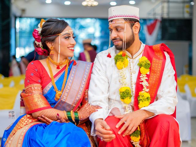 Vaidehi and Rutuparna&apos;s wedding in Pune, Maharashtra 51