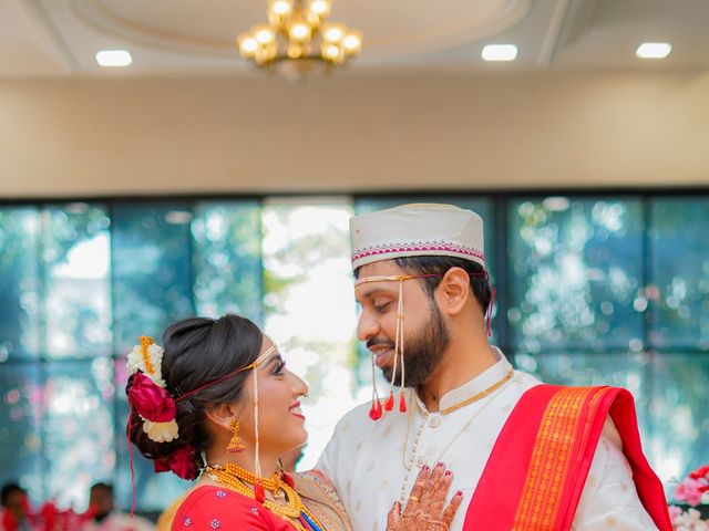 Vaidehi and Rutuparna&apos;s wedding in Pune, Maharashtra 61
