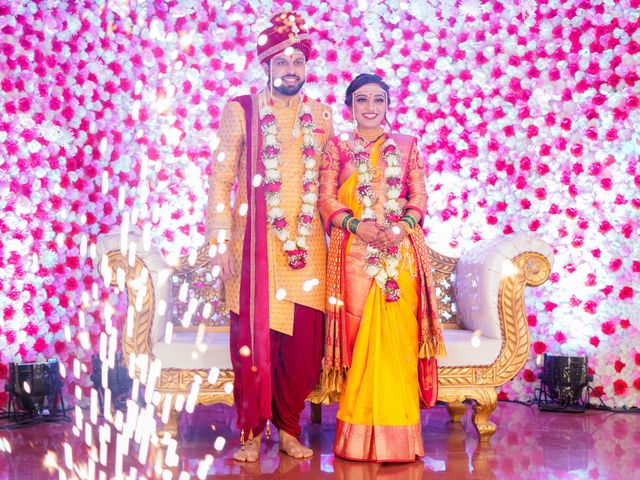Vaidehi and Rutuparna&apos;s wedding in Pune, Maharashtra 75