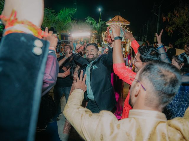 Sameeksha and Rohan&apos;s wedding in Pune, Maharashtra 31