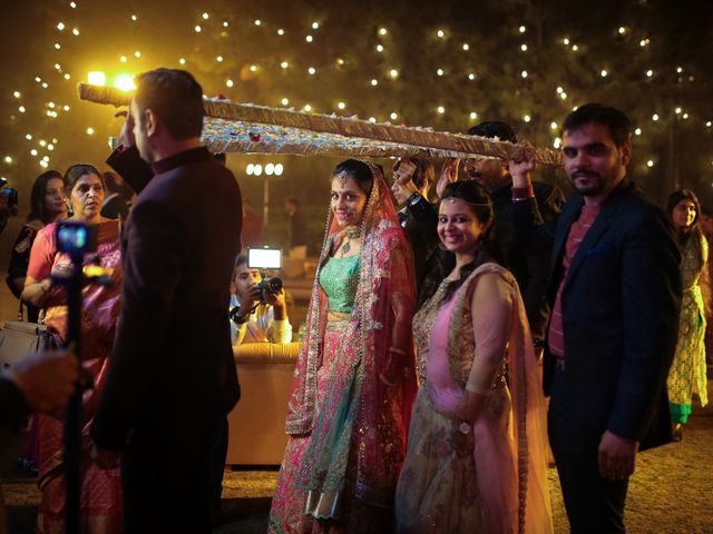 Sakshi and Saurabh&apos;s wedding in South Delhi, Delhi NCR 28