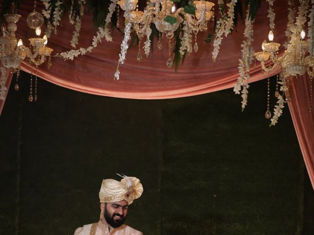 Pranjuli and Tarun&apos;s wedding in Gurgaon, Delhi NCR 44