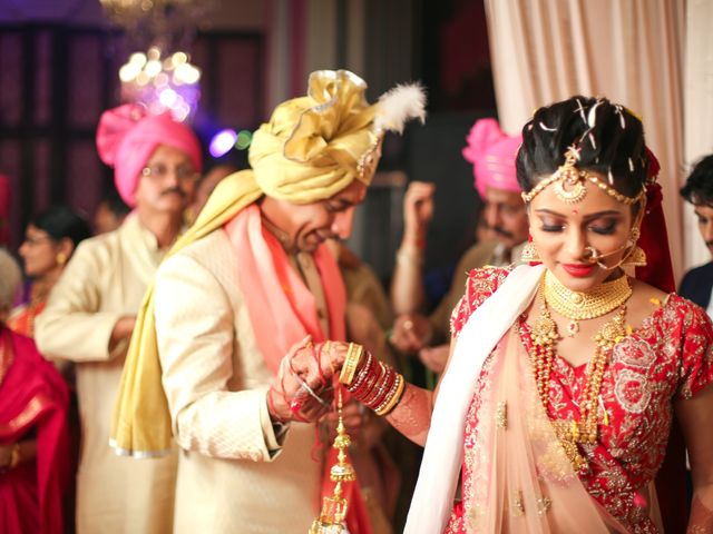 Pooja and Haresh&apos;s wedding in Mumbai, Maharashtra 20