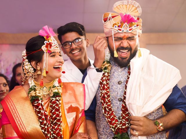 Prachi and Mangesh&apos;s wedding in Thane (District), Maharashtra 21