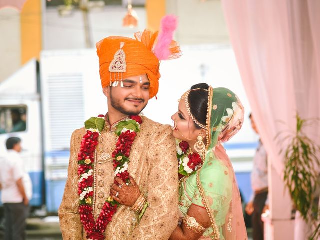 Pooja and Rinkesh&apos;s wedding in Mumbai, Maharashtra 33