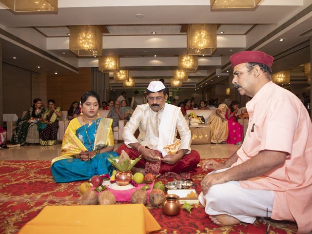 Harshali and Ojas's wedding in Mumbai, Maharashtra 6