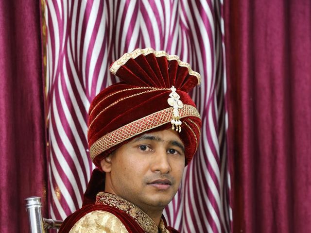 Khushboo and Umesh&apos;s wedding in Bareilly, Uttar Pradesh 24