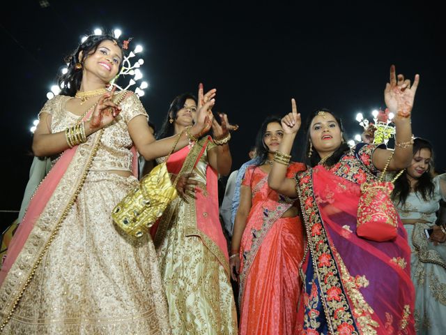 Khushboo and Umesh&apos;s wedding in Bareilly, Uttar Pradesh 31