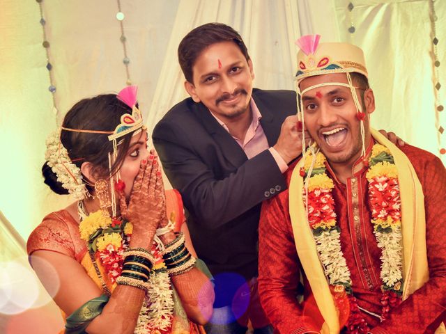 Pooja and Swapnil&apos;s wedding in Mumbai, Maharashtra 22