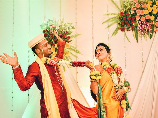 Pooja and Swapnil&apos;s wedding in Mumbai, Maharashtra 24