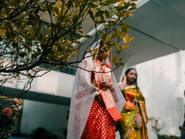 Amrita and Sindhu&apos;s wedding in Kolkata, West Bengal 22