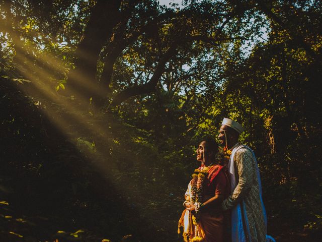 Chaitali and Sagar&apos;s wedding in Mumbai, Maharashtra 10