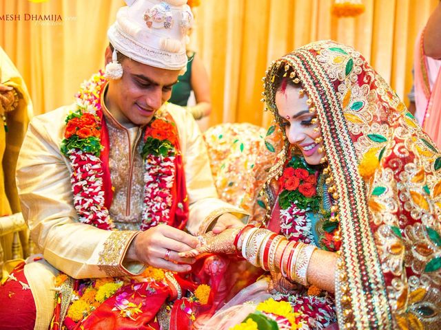 Amrita and Bhisham&apos;s wedding in Mumbai, Maharashtra 76