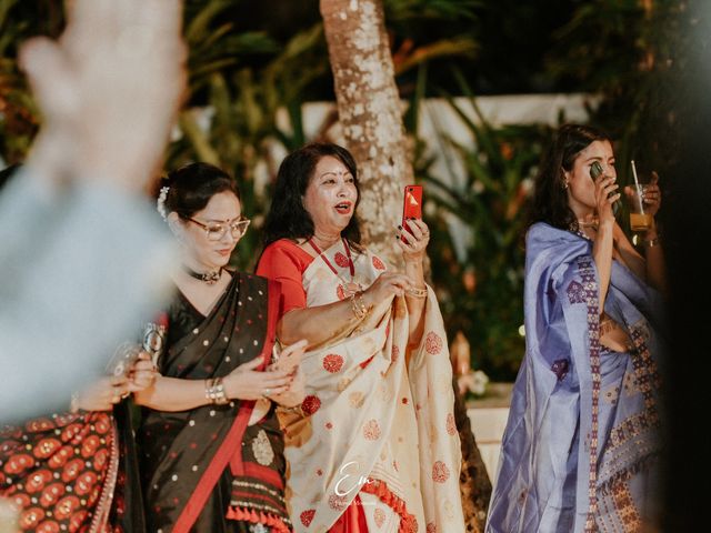 Sruthi and Abhinav&apos;s wedding in Ernakulam, Kerala 35