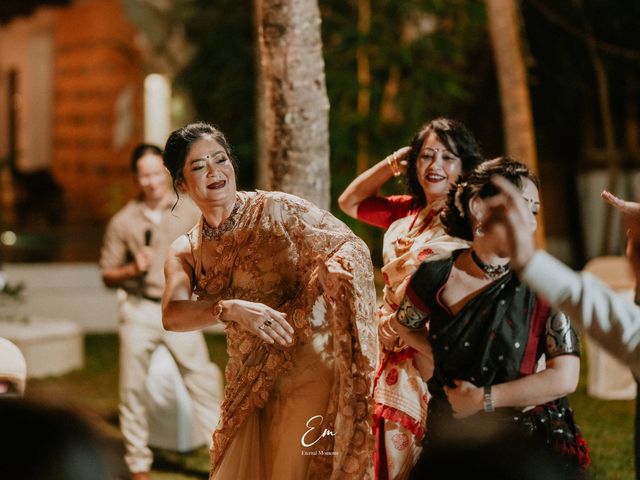 Sruthi and Abhinav&apos;s wedding in Ernakulam, Kerala 41