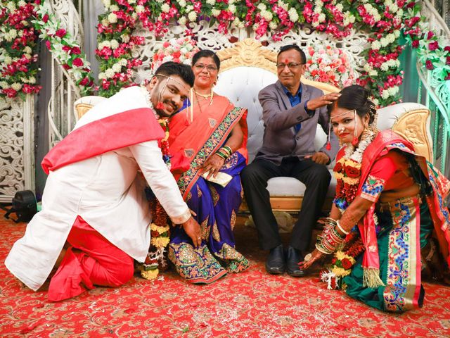Poonam and Ravi&apos;s wedding in Mumbai, Maharashtra 4