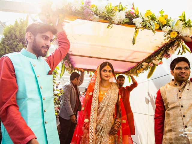 Roli and Sanket&apos;s wedding in Lucknow, Uttar Pradesh 11