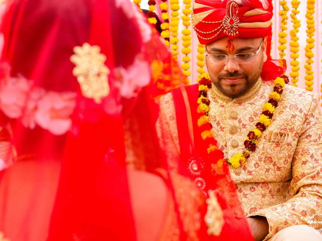 Roli and Sanket&apos;s wedding in Lucknow, Uttar Pradesh 20