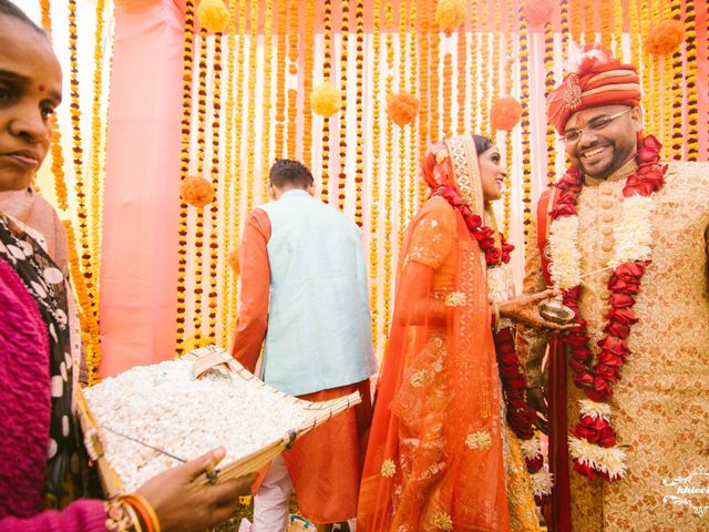 Roli and Sanket&apos;s wedding in Lucknow, Uttar Pradesh 36