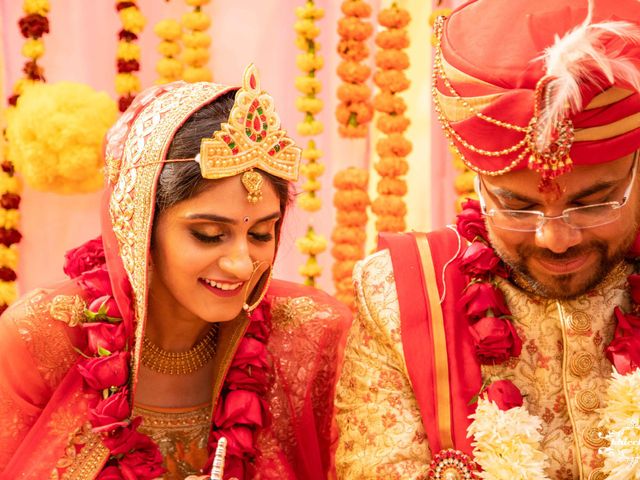 Roli and Sanket&apos;s wedding in Lucknow, Uttar Pradesh 43